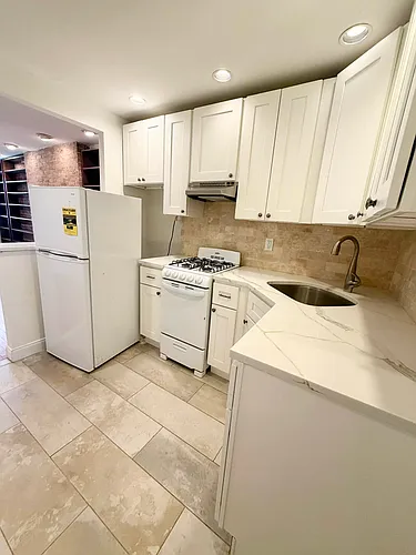 1636 3rd Ave #4B Photo 1