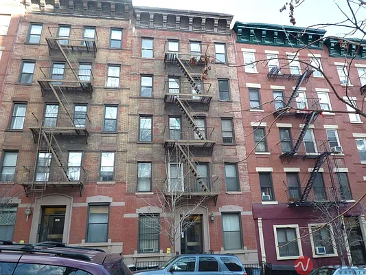 Rented by Wave Real Estate Group | media 16