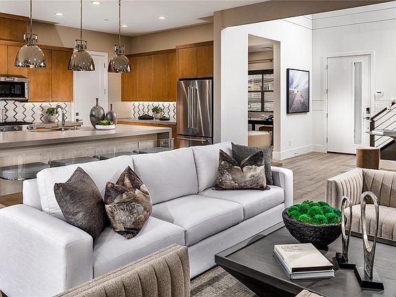 3rd image of 10190 Sequoia Glen Ave