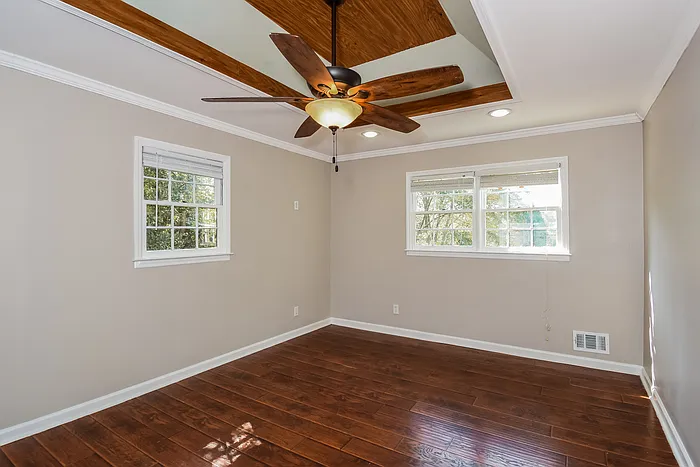 513 Hemlock Dr — Photo 10