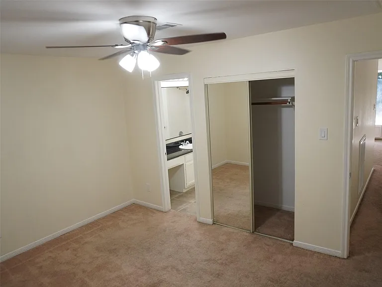 31 N Lakeridge Cir — Photo 35