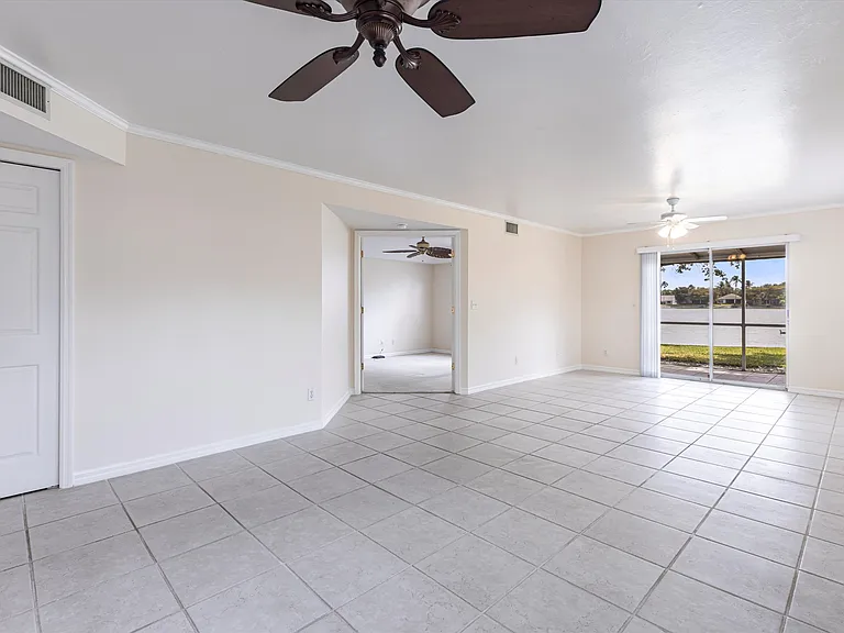 6750 Lone Oak Blvd #H — Photo 9