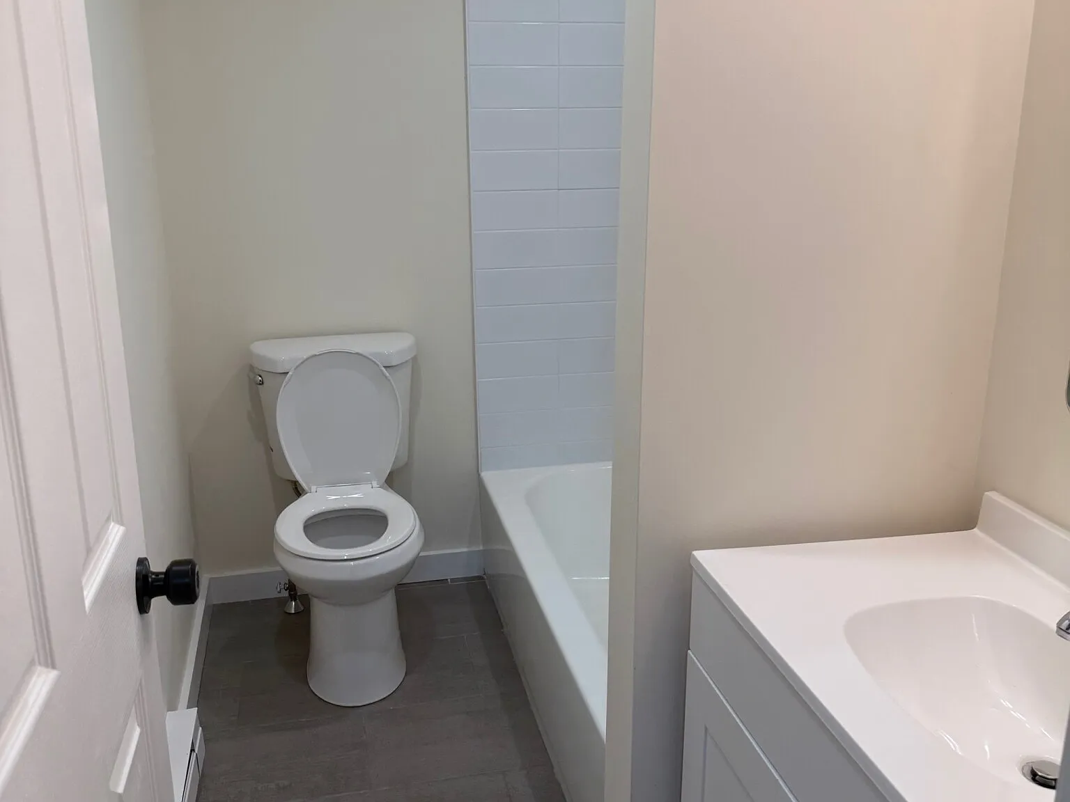 1 bed, 1.0 bath, $2,100 — Photo 3