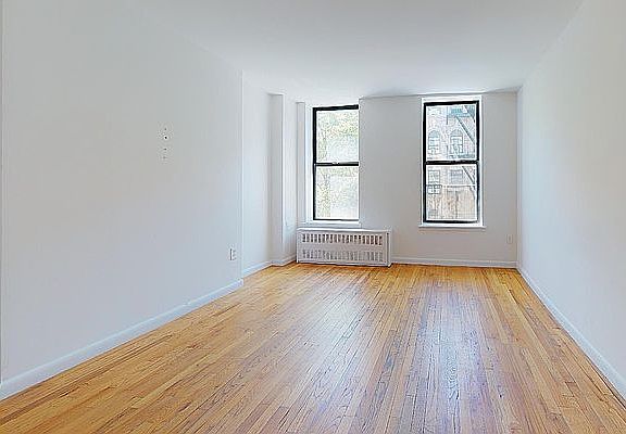 4th image of 107 W 113th St #4W