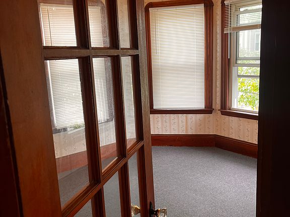 3rd image of 334 Earle St #2