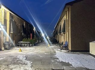 28 Rexdale Blvd #19, Toronto, ON M9W5Z3