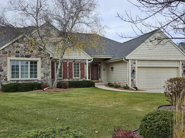 2636 West Lake Forest COURT, Mequon, WI 53092