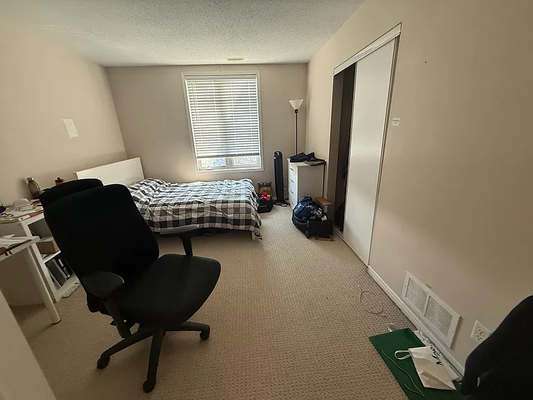 190 Rustic Hills Cres — Photo 10