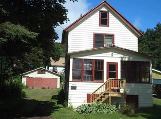 20972 Royce Rd, Hancock, MI 49930