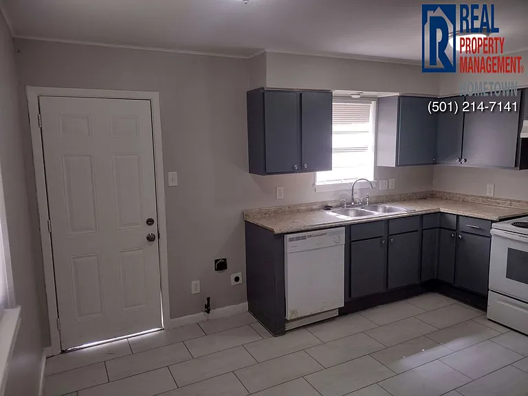 5301 Southboro Ct #A — Photo 5
