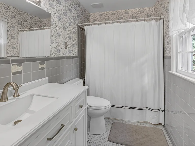 Hall bathroom.