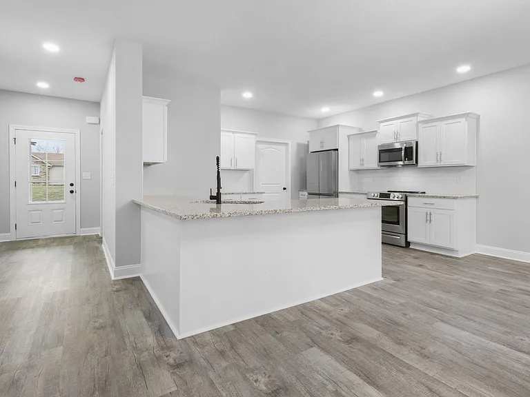 2125 Powell Rd — Photo 11