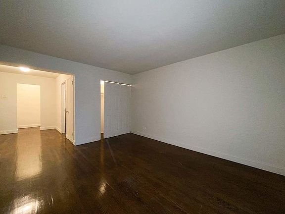 4th image of 320 W 56th St APT 7H