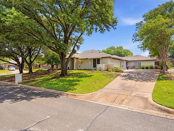 3rd image of 5744 Ledgestone Dr