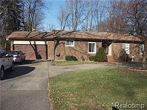 1st image of 315 Trombley Dr