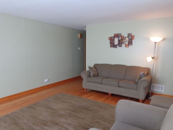4th image of 9226 S 77th Ave