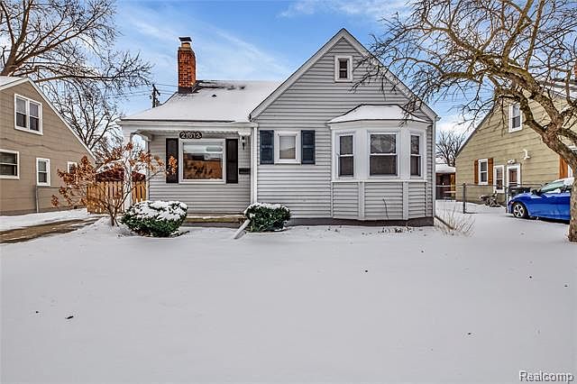 1st image of 21612 California St