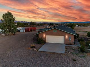 4864 W Shipp Dr, Golden Valley, AZ 86413