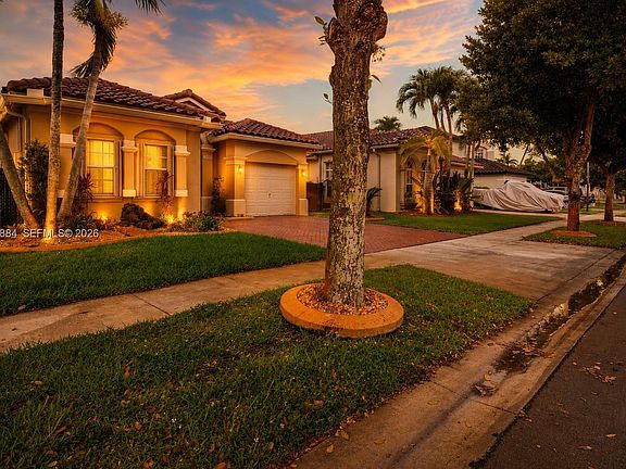 3rd image of 13680 SW 50th Ct