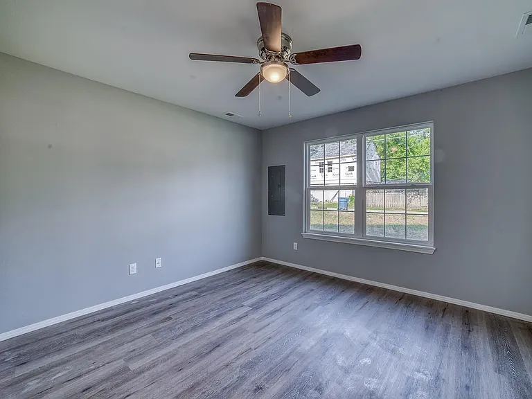 1702 Grand Ave #1 — Photo 5