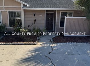 2825 Waxy Willow Ln, Orlando, FL 32808