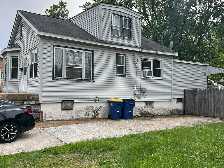 2425 Wheaton Ave — Photo 4