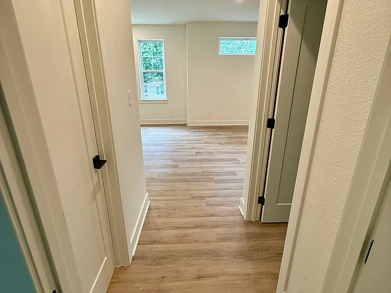 901 Missouri St — Photo 26