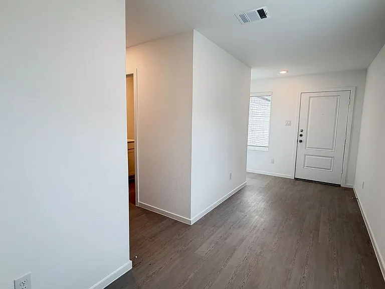 31418 Casacalenda Ln — Photo 3