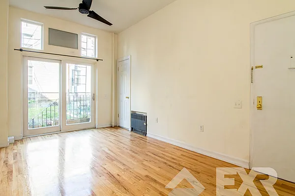 Rented by EXR | media 8