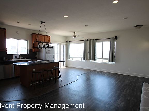 3rd image of 5860-5864 Mildred St #B