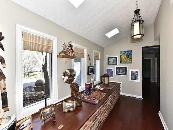 3rd image of 750 Nile Dr