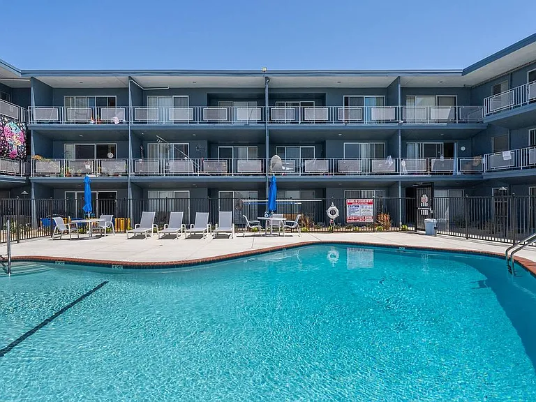 The Waterfront Apartments — Photo 1