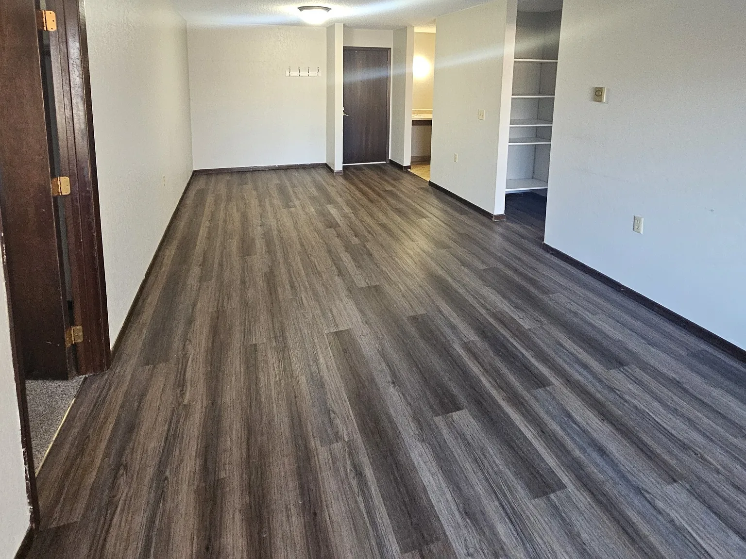 801 Hills Ave — Photo 1