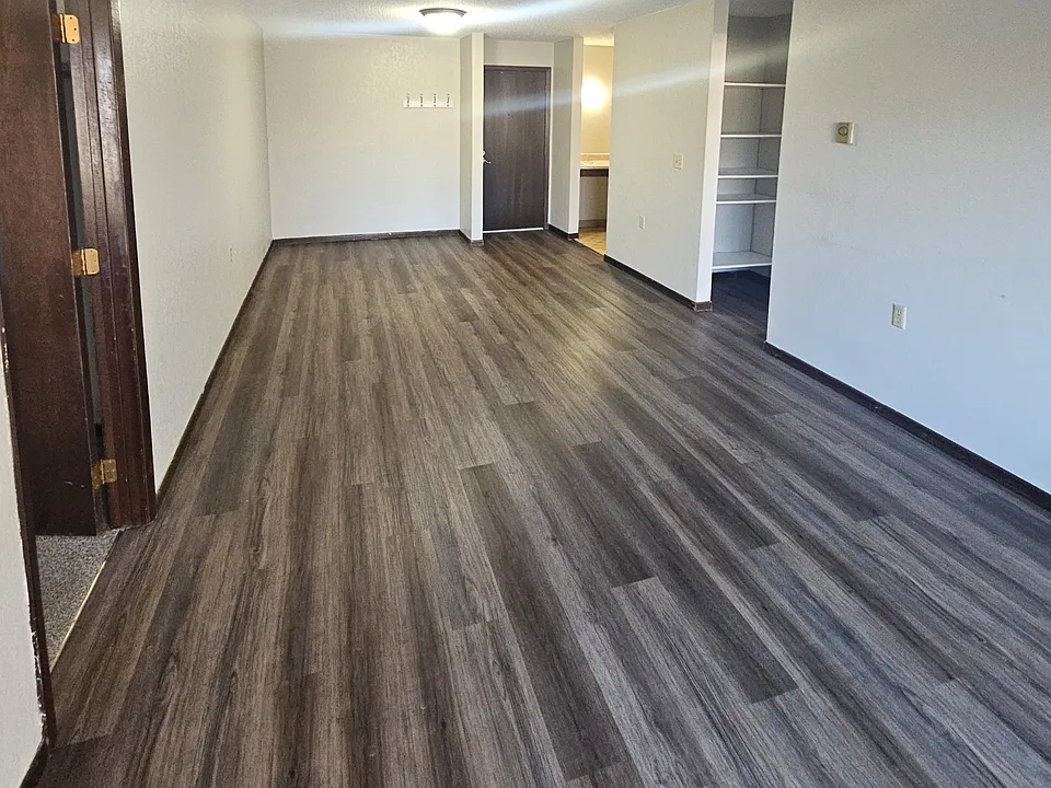 801 Hills Ave #1