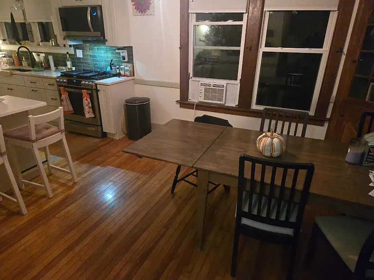 114 E Main St — Photo 13