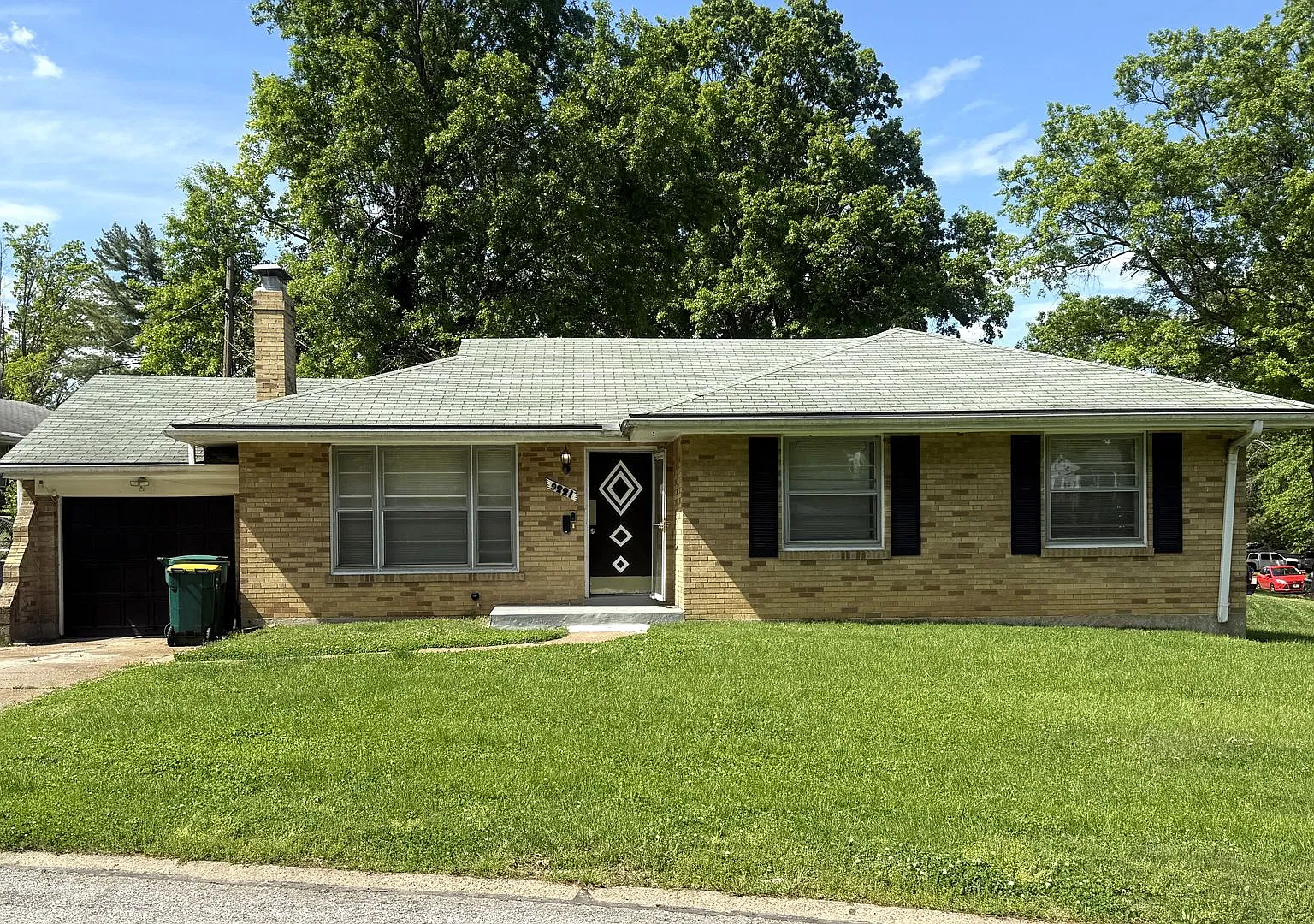 Bellfontaine Neighbors Home for Rent — Photo 1