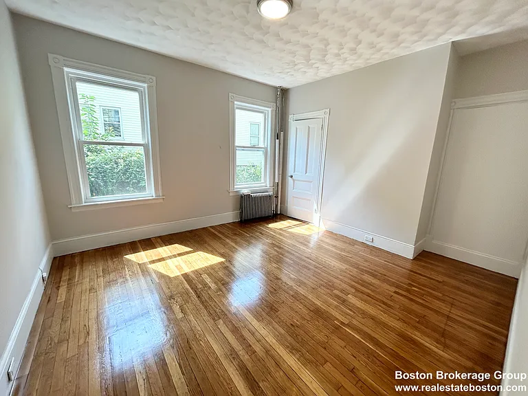 22 Humphreys St #1 — Photo 4