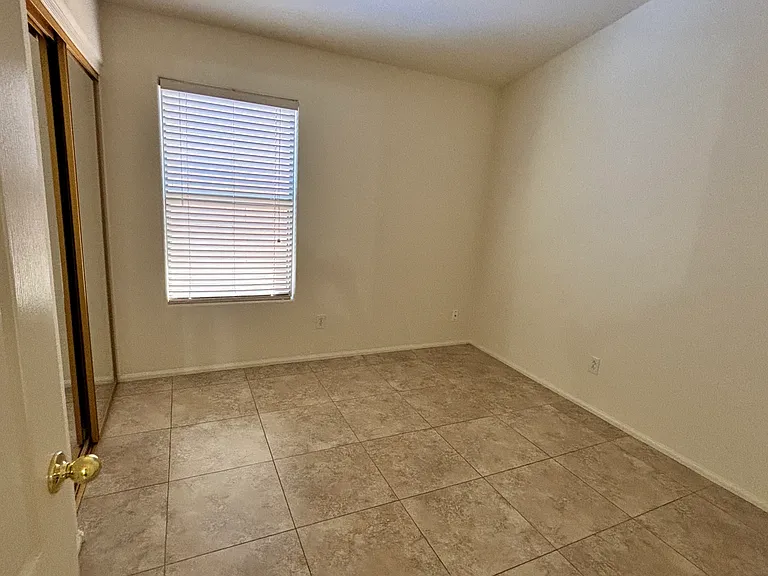 20901 N 37th Way — Photo 14