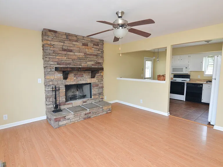 4924 Teton Dr — Photo 3