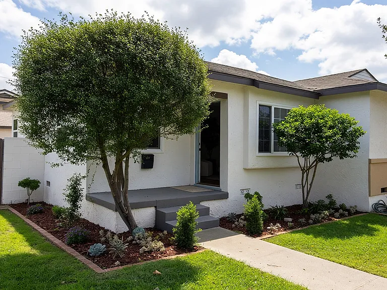 5968 Autry Ave — Photo 2