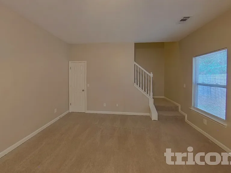 3368 Hunting Creek Pass — Photo 2