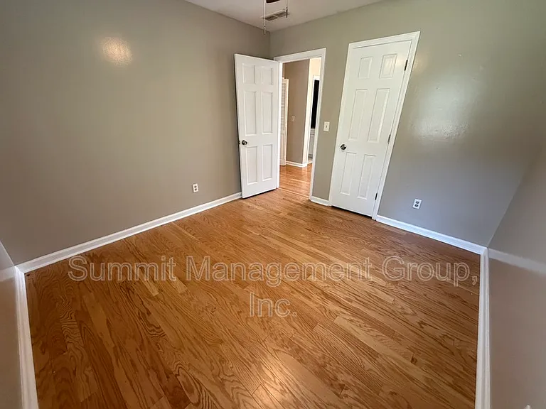1611 Ellington Rd SE — Photo 35