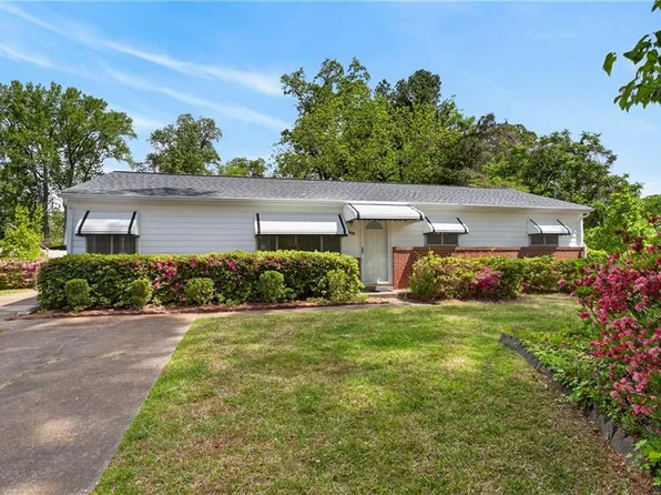 2800 Country Club Dr, Suffolk, VA 23435