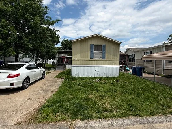 498 Tabago Ln #288, Moscow Mills, MO 63362
