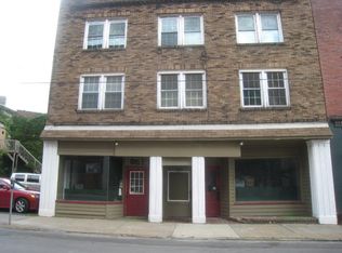 941 Market St APT 3, Meadville, PA 16335