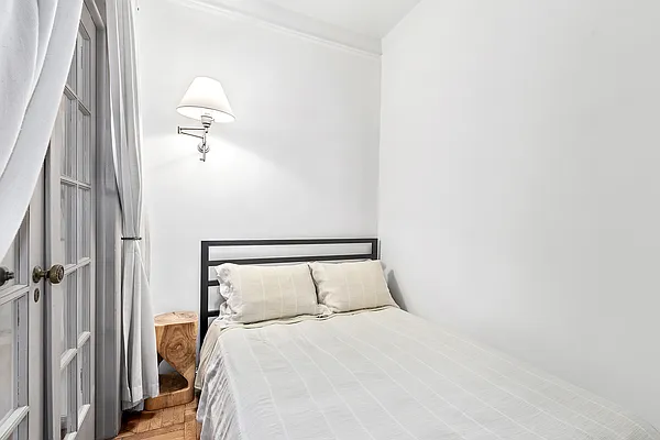 Sold by Douglas Elliman | media 6