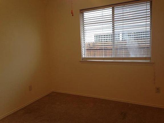 5th image of 4720 Barnhill Ln