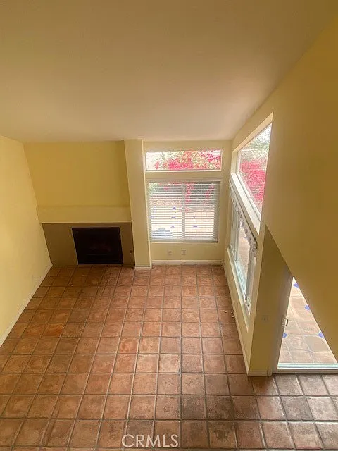 2 bed, 1.5 bath, 1138 sqft, $3,600 — Photo 4