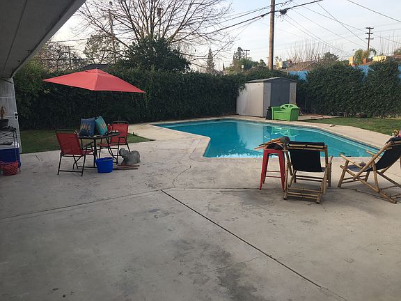 2nd image of 2925 N Vagedes Ave