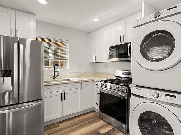 3rd image of 4438 Wilson Ave #16064025